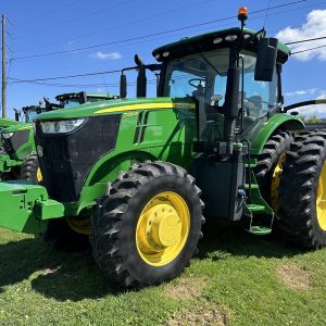 2019 John Deere 7230R Tractor