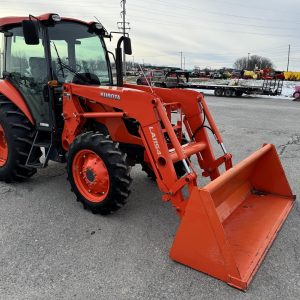 Kubota M7060 Tractor